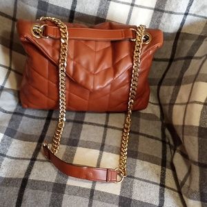 EUC Sondra Roberts Square D Quilted Envelope Bag In Cognac